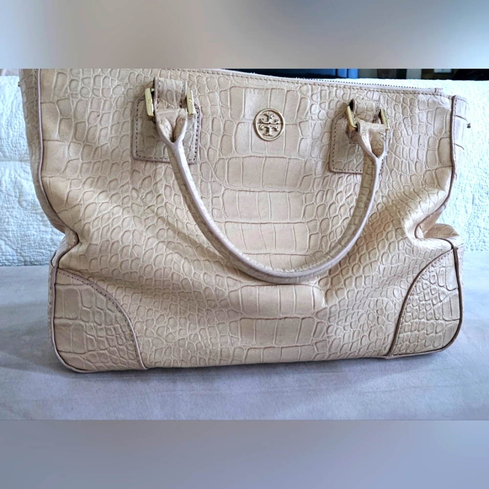 Tory Burch Cream Croc-Embossed With Gold-tone Hardware And Shoulder Strap